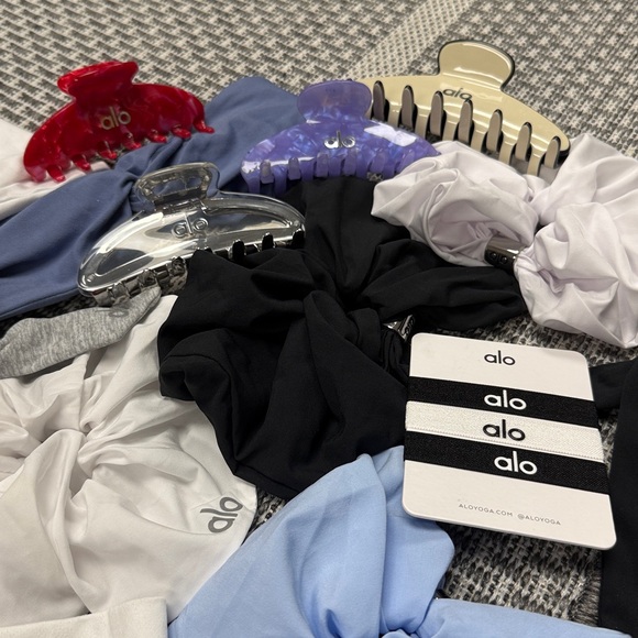 Alo Yoga Hair Accessories Bundle - Picture 2 of 2